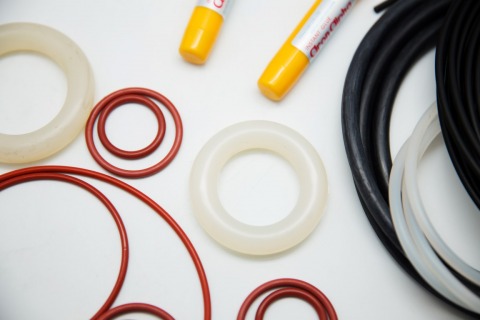 ผู้ผลิตชิ้นส่วนยาง 